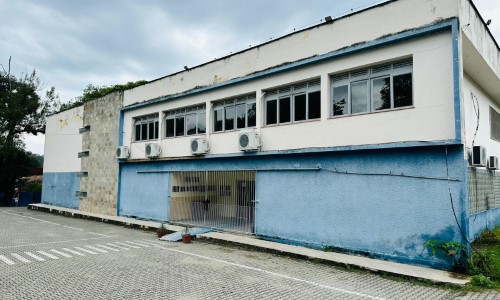 Prefeito de Pinheiral homologa reforma do Centro Municipal de Ensino Roberto Silveira